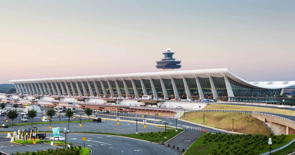 Private chauffeur vehicle for airport transportation between Reagan and Dulles
